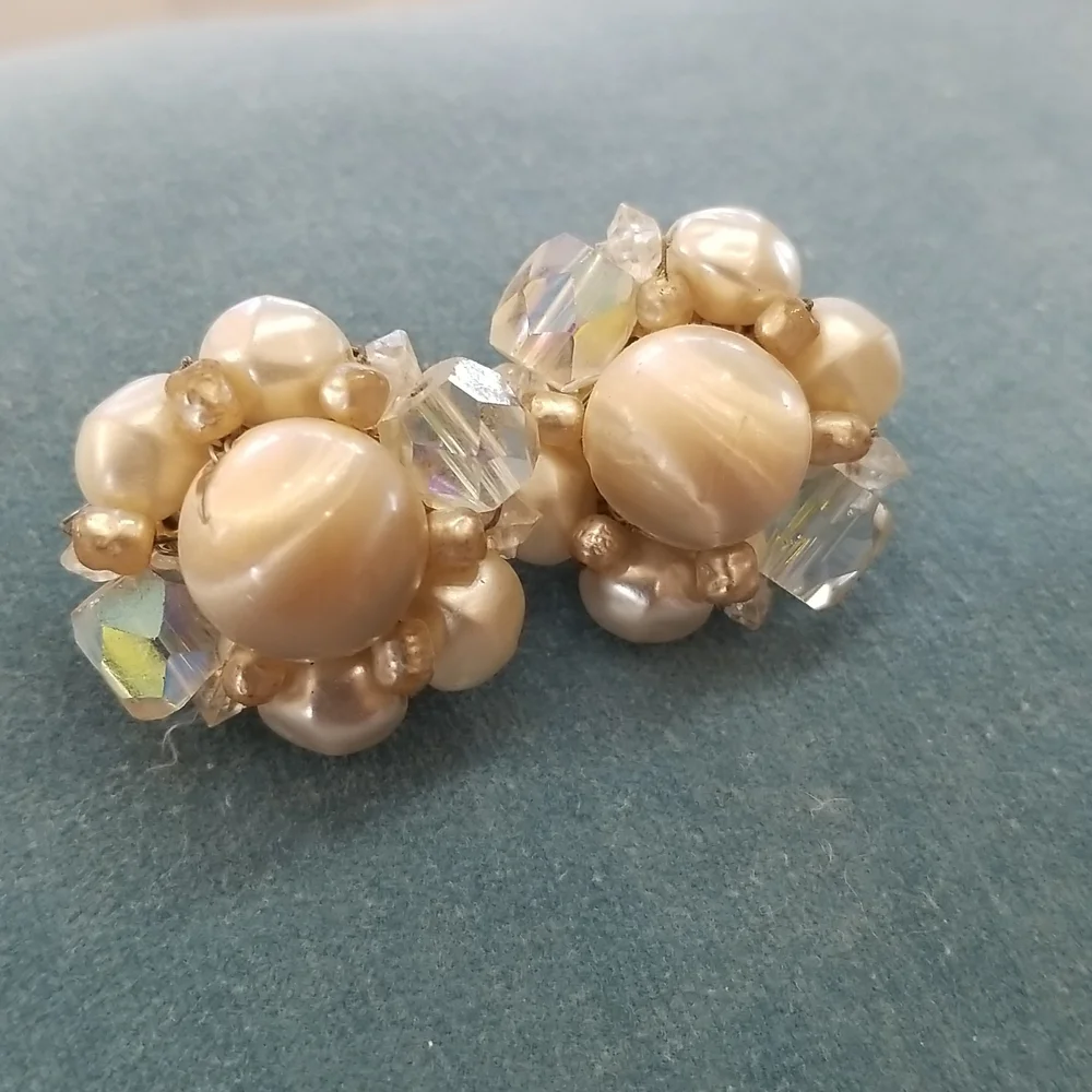 Vtg 1950's Clip Earrings